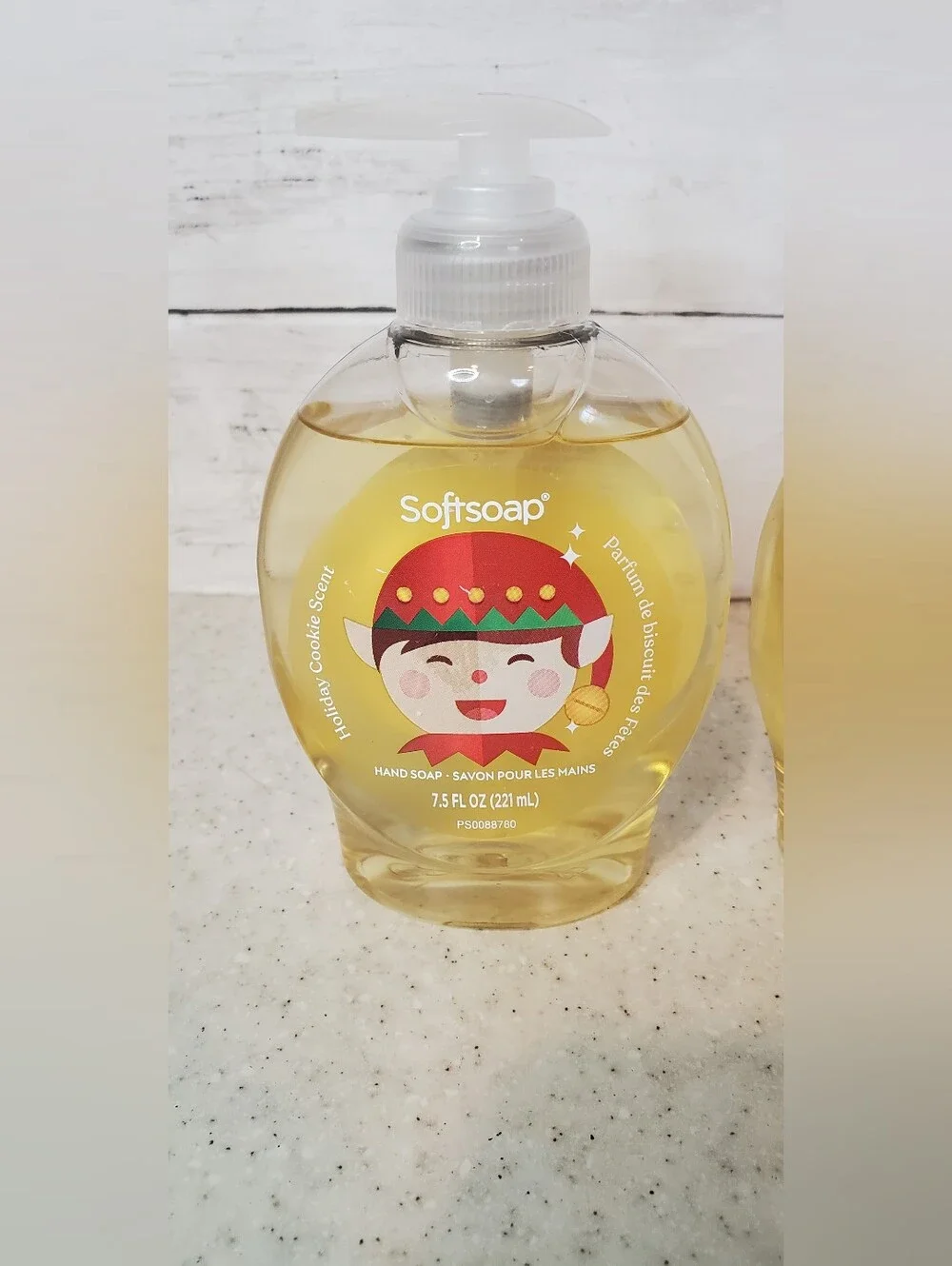 2 Softsoap Holiday Cookie Scent Hand Soap 7.5 oz Limited Edition Christmas Elf
